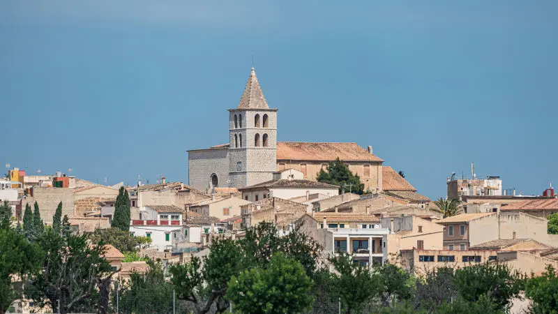 Vista de Campanet para el directorio de Empresas de alquiler de maquinaria