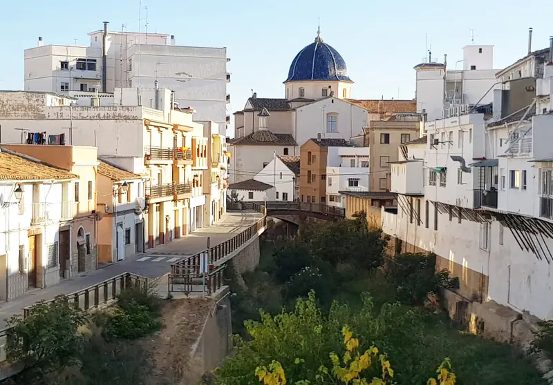 Vista de Chiva para el directorio de Empresas de alquiler de maquinaria